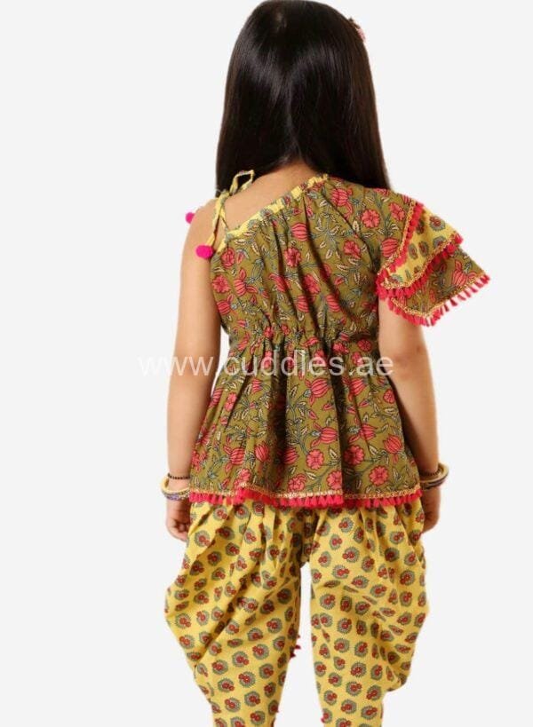 Shoulder kurti dhoti set